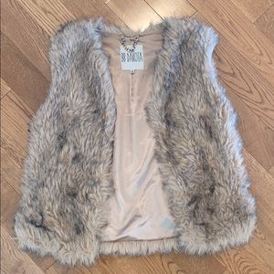 BB DAKOTA faux fur vest